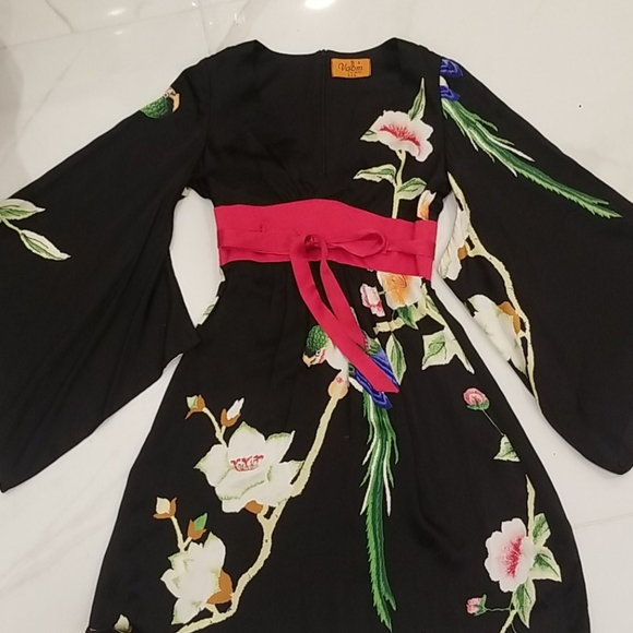 100%silk kimono dress - Picture 5 of 7